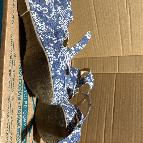 American rag size 7 - Picture 4 of 4